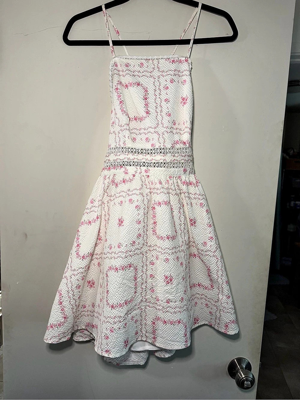 Altar’d State Caroline Mini Floral Sundress in White & Pink Size Small Like New